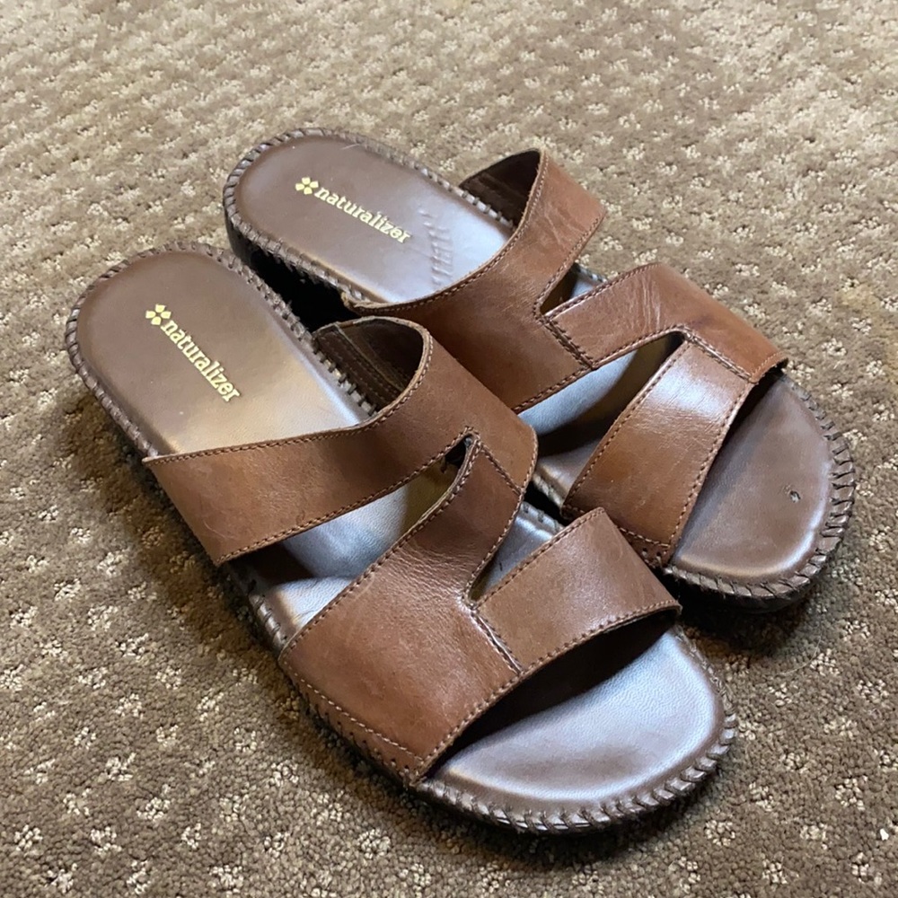 Naturalizer brown leather sandals 8.5M